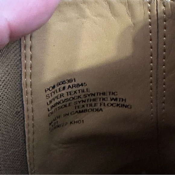 J Crew Vegan Suede Chelsea Ankle Bootie Slip On Stacked Wood Heel - Picture 4 of 9